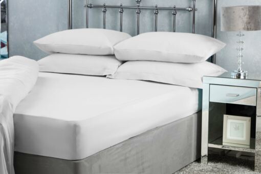 Easycare 200 Count Extra Deep 38cm Fitted Sheet (Percale) Easycare 200 Count Extra Deep 38cm Fitted Sheet (Percale)