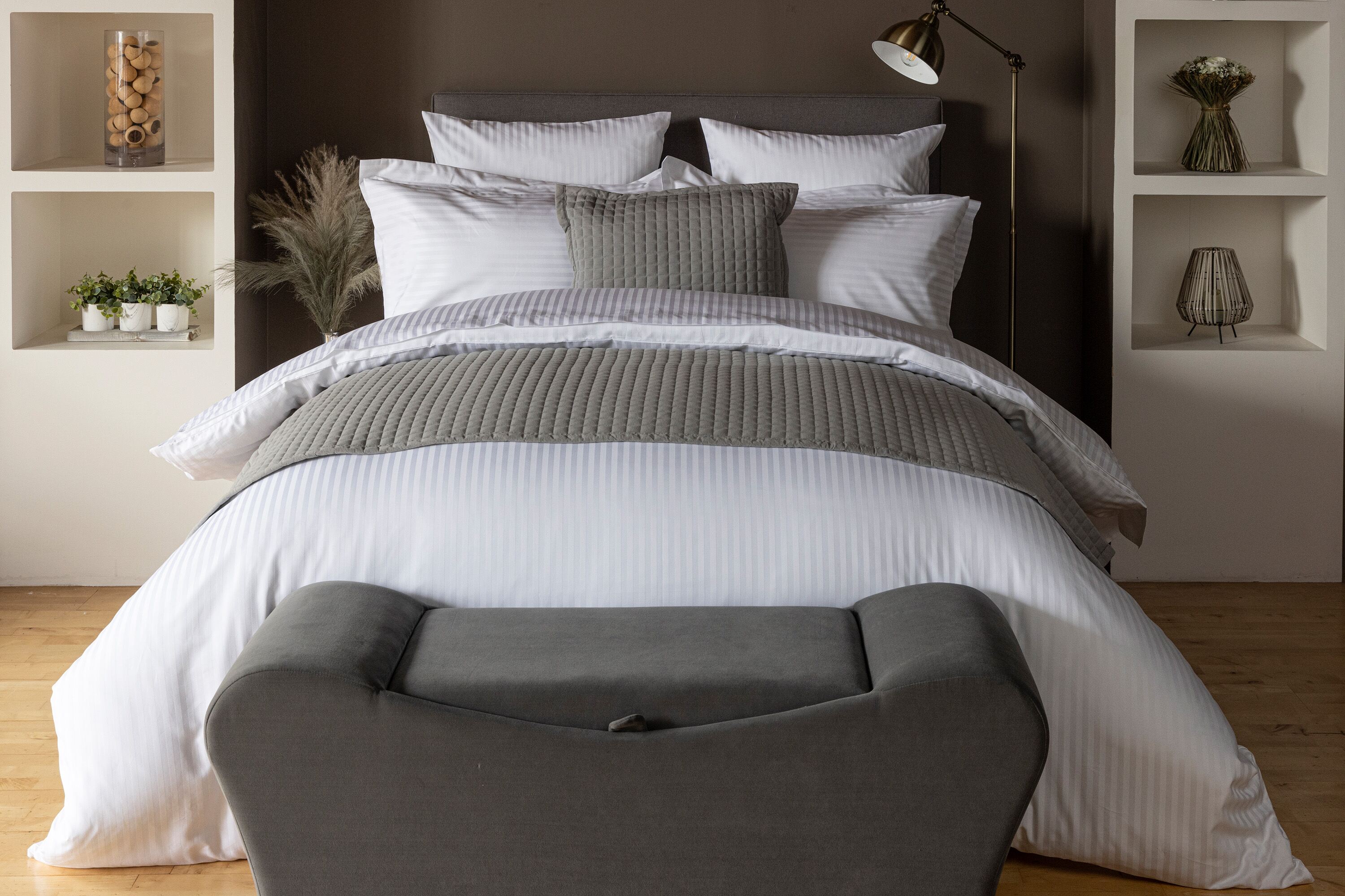 540_hotel_stripe_duvet_set_with_crompton2.jpg