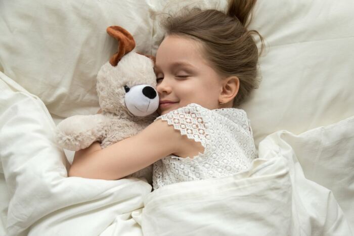 5 ways to help kids stick to their bedtime