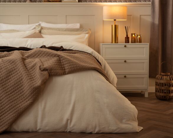 When to Switch Your Bedding for Autumn (and What to Change)