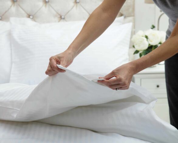 Quick & Easy: How To Put On A Duvet Cover Yourself