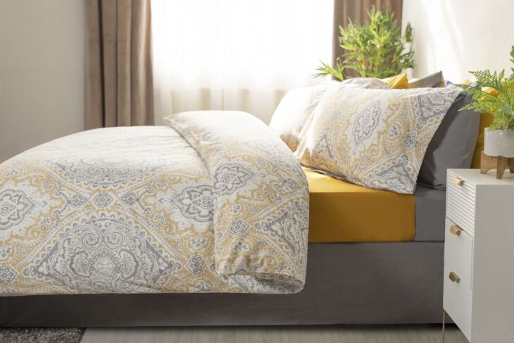 Maya Duvet Cover Set Multi Super King