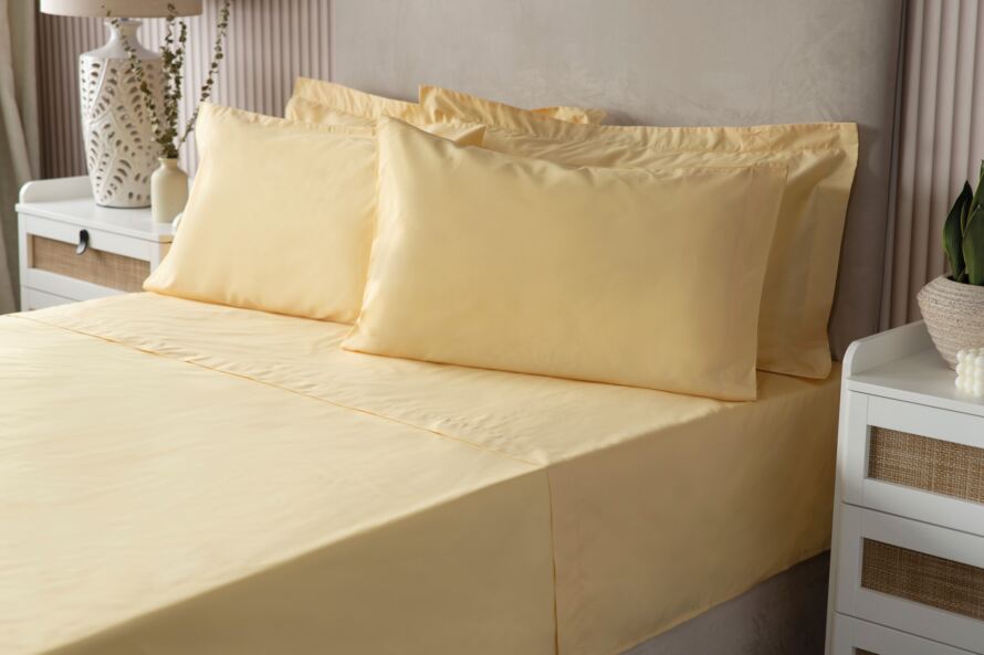thumbnail image 2 of Cream King Size Duvet Cover Set – 200 TC Polycotton Percale, 3-Piece 2 of 5