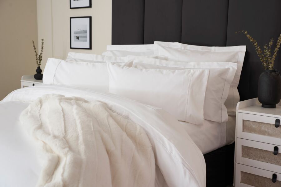 Pure Egyptian Cotton Sateen 1200 Count Flat Sheet Pure Egyptian Cotton Sateen 1200 Count Flat Sheet