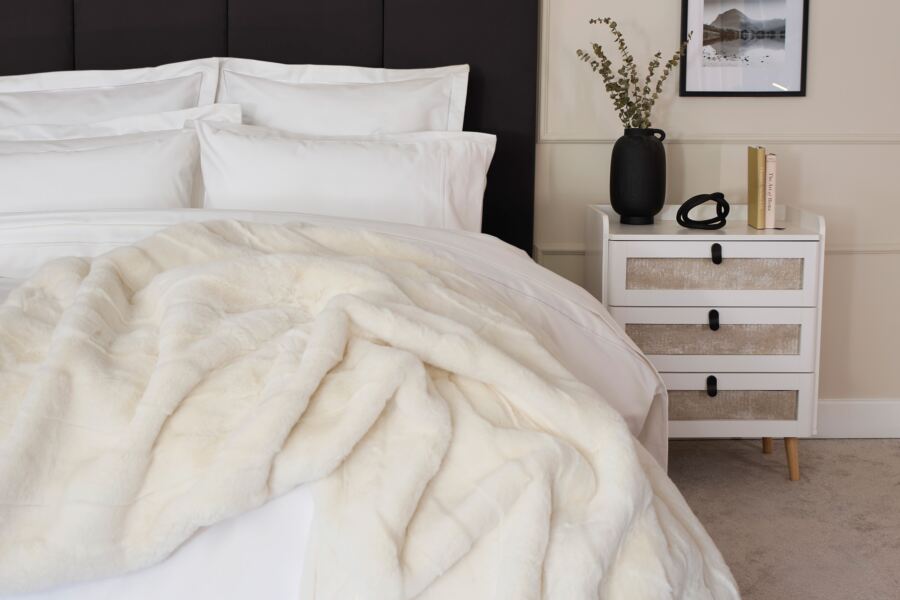 Pure Egyptian Cotton 1200 Count Continental Square Pillowcase Pure Egyptian Cotton 1200 Count Continental Square Pillowcase