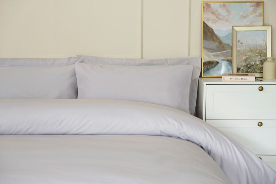Belledorm Basics Polycotton Extra Deep Fitted Sheet - 38cm (15'') Depth Belledorm Basics Polycotton Extra Deep Fitted Sheet - 38cm (15'') Depth