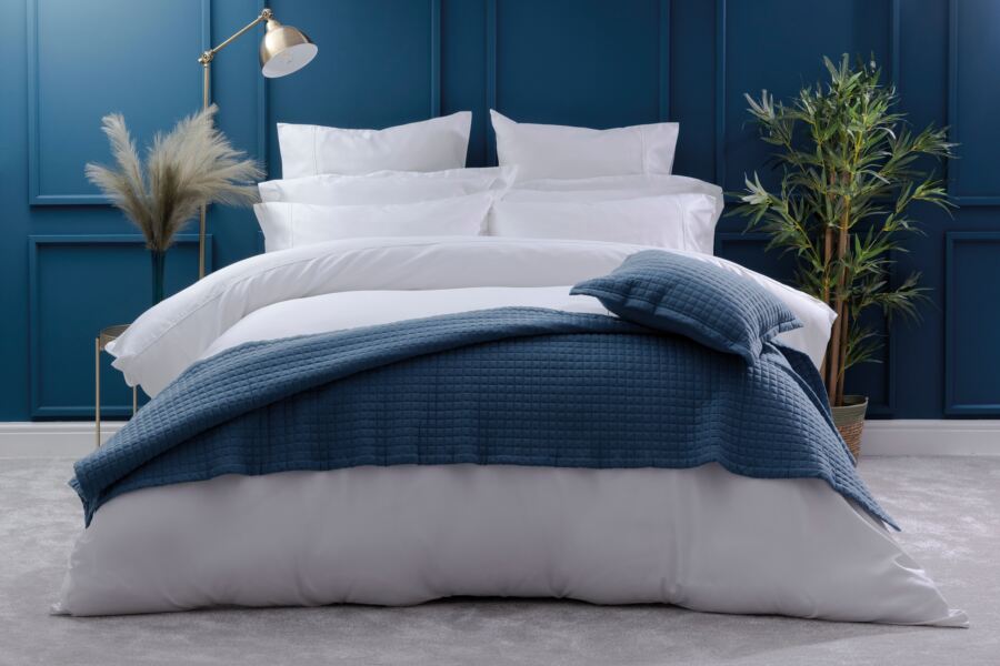 Cotton Sateen 600 Count Extra Deep 38cm Fitted Sheet Cotton Sateen 600 Count Extra Deep 38cm Fitted Sheet