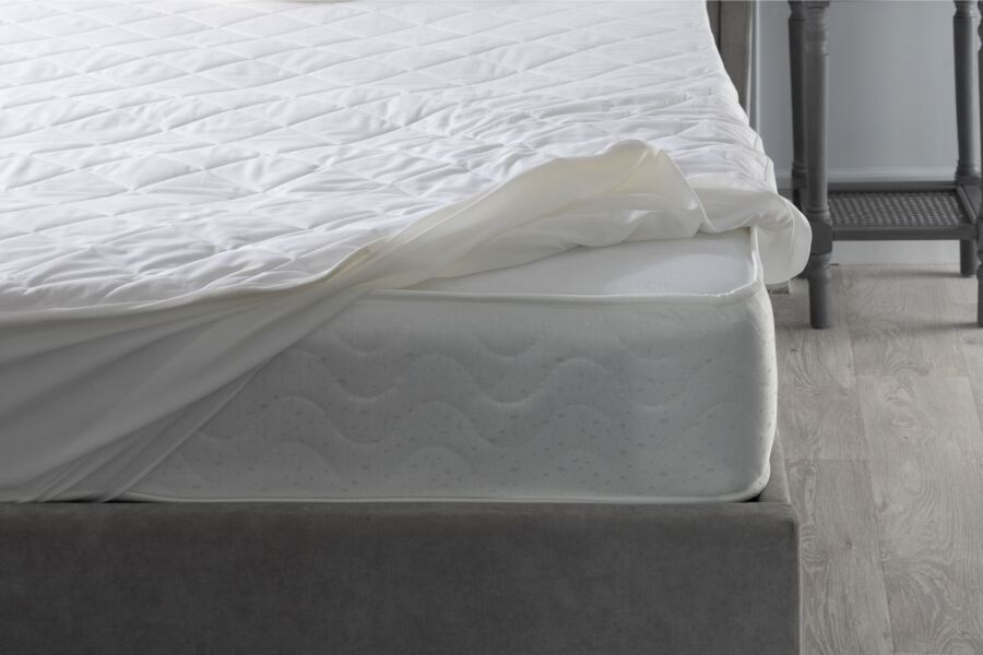 Hotel Suite 100% Cotton Filled Quilted Mattress Protector