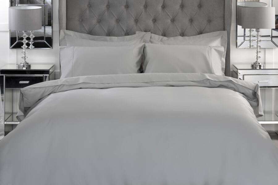 How to Fold a Quilt on a Bed Stepbystep Guide Belledorm