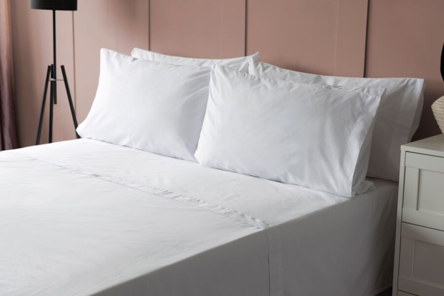 100% Cotton 200 Count 30cm Fitted Sheet (Percale)