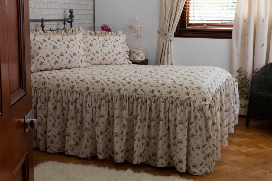Bella Mae Fitted Bedspread