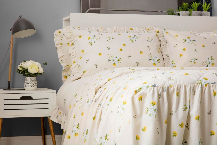 Bluebell Meadow Fitted Bedspread Bluebell Meadow Fitted Bedspread