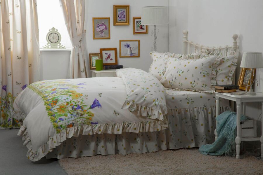 Bluebell Meadow Fitted Valance Sheet Bluebell Meadow Fitted Valance Sheet