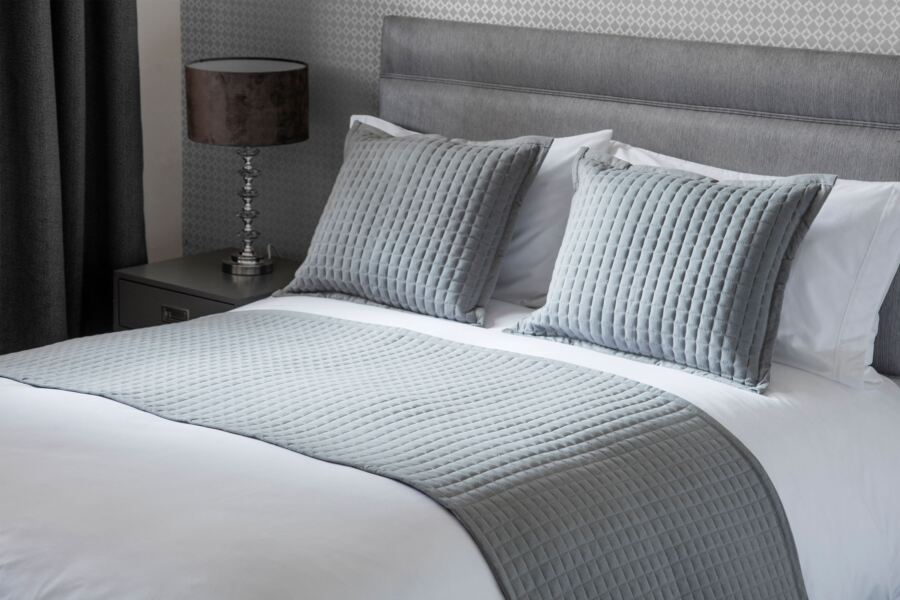 Crompton Quilted Bed Runner Crompton Quilted Bed Runner