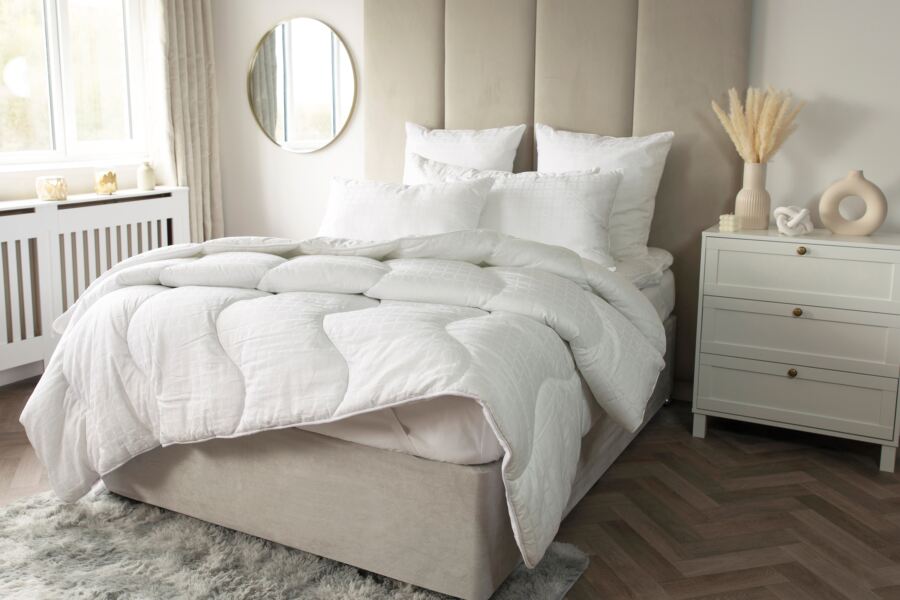 Hotel Suite Microfibre Filling 13.5 Tog Duvet