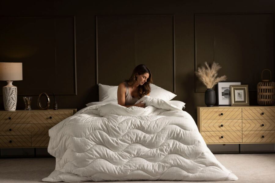 Hotel Suite Microfibre Filling 13.5 Tog Duvet Hotel Suite Microfibre Filling 13.5 Tog Duvet