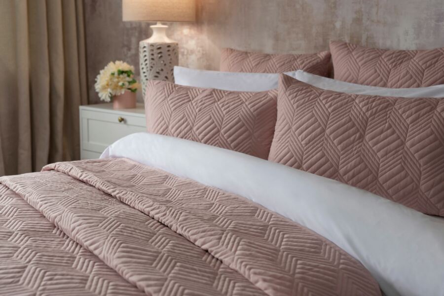 Lisbon Bedspread Lisbon Bedspread