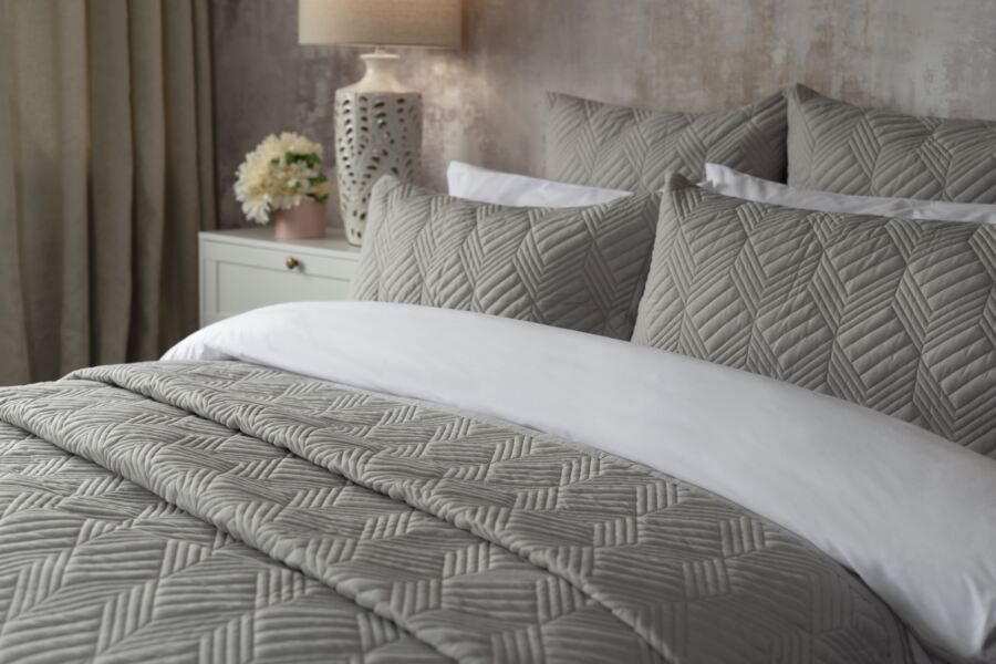 Lisbon Bedspread Lisbon Bedspread