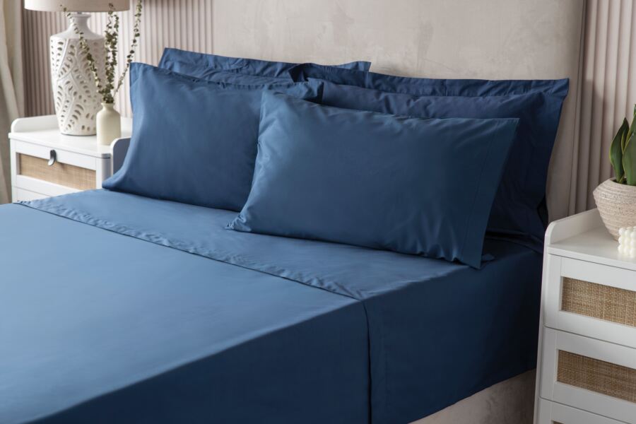 200 Count Polycotton Flat Sheet (Percale) 200 Count Polycotton Flat Sheet (Percale)