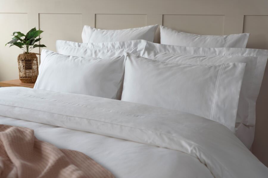 Pure Egyptian Cotton Sateen 600 Count Oxford Pillowcase Pure Egyptian Cotton Sateen 600 Count Oxford Pillowcase