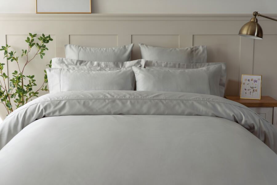 Pure Egyptian Cotton Sateen 600 Count Housewife Pillowcase Pure Egyptian Cotton Sateen 600 Count Housewife Pillowcase