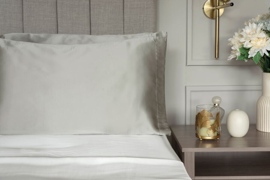 100% Mulberry Silk Pillowcase 100% Mulberry Silk Pillowcase