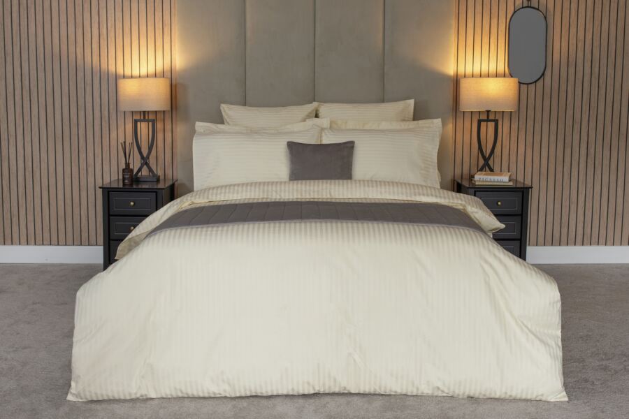 Hotel Suite 540 Count Satin Stripe Duvet Cover Set Hotel Suite 540 Count Satin Stripe Duvet Cover Set