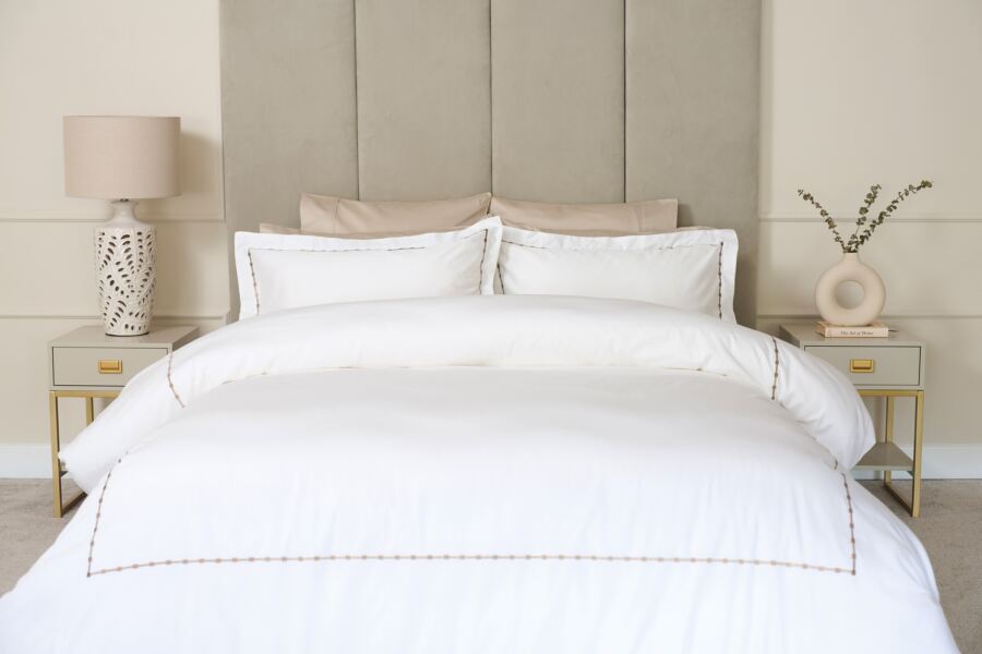 Vivaan Duvet Cover Set Vivaan Duvet Cover Set
