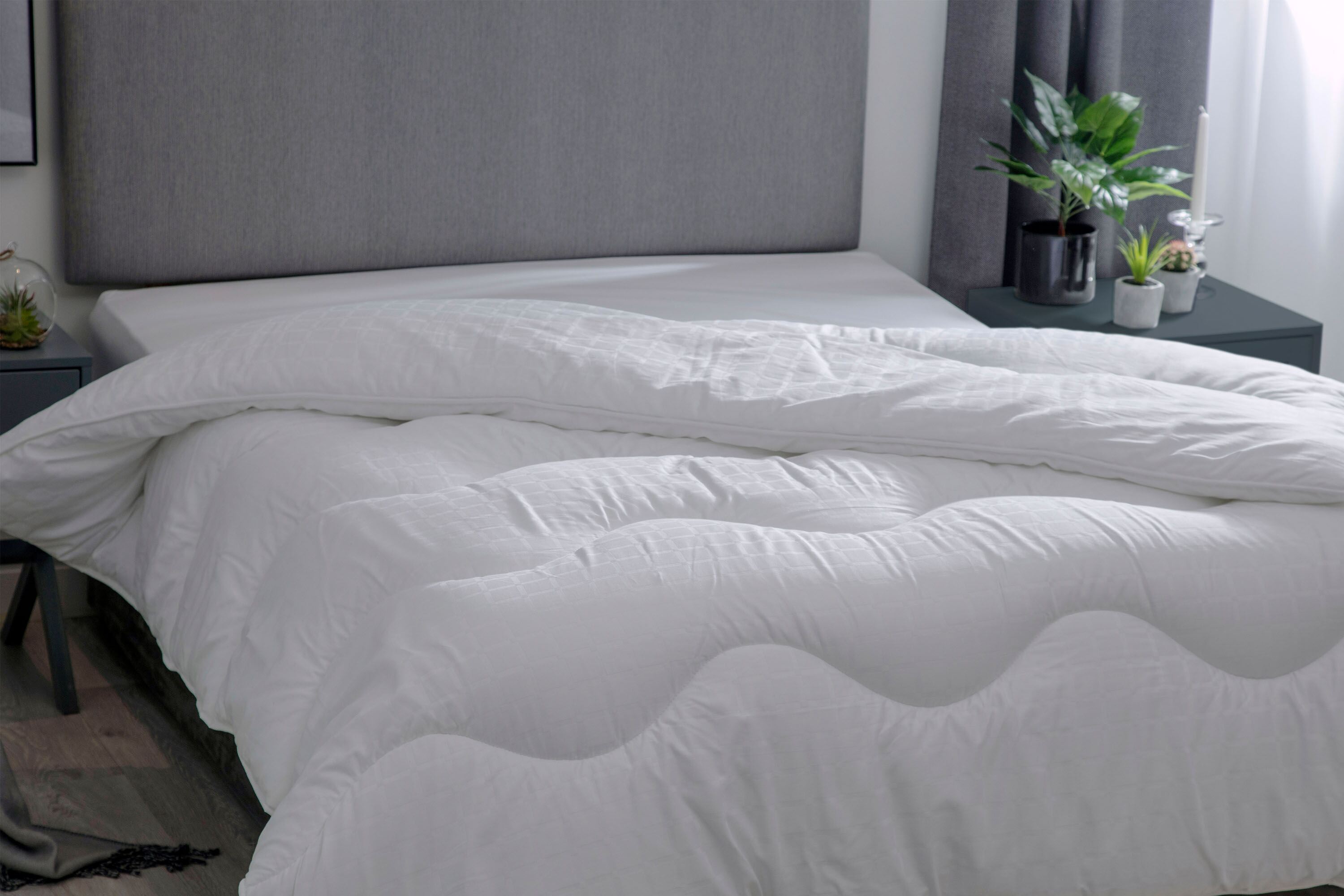 hotel_suite_duvet_full_shot_lifestyle_resized26.jpg