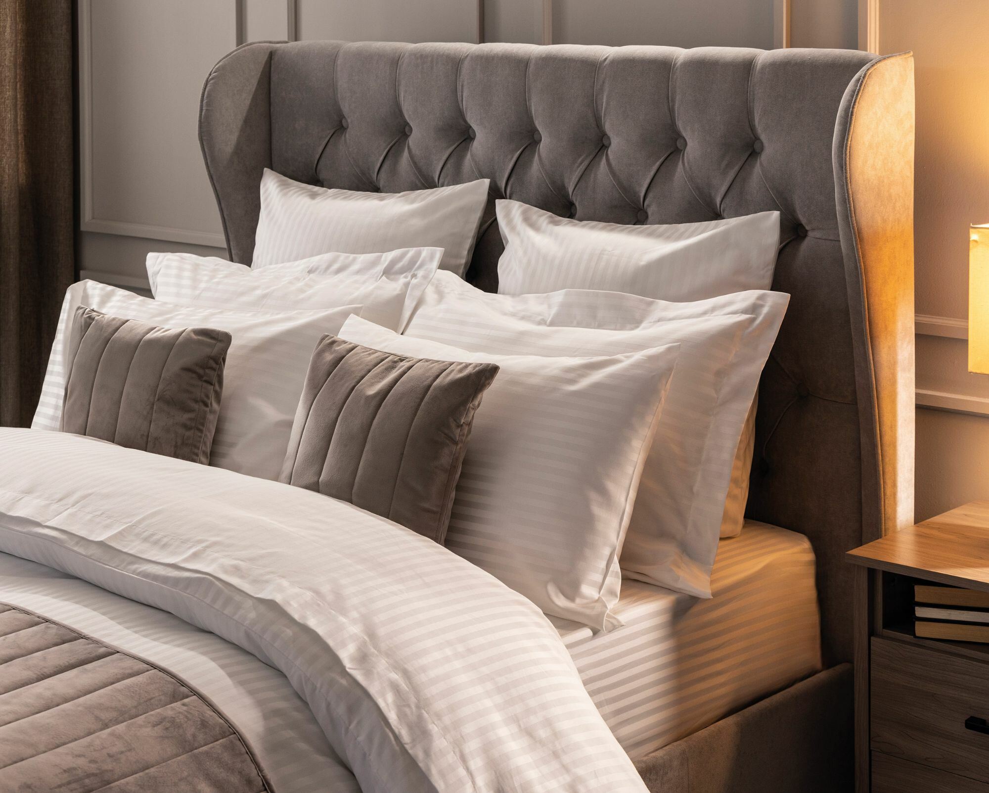 How Can I Make My Bed Look Luxurious